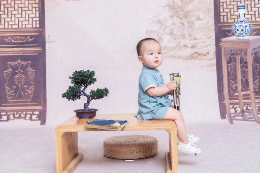 防城港孕妇肚子上的黑线